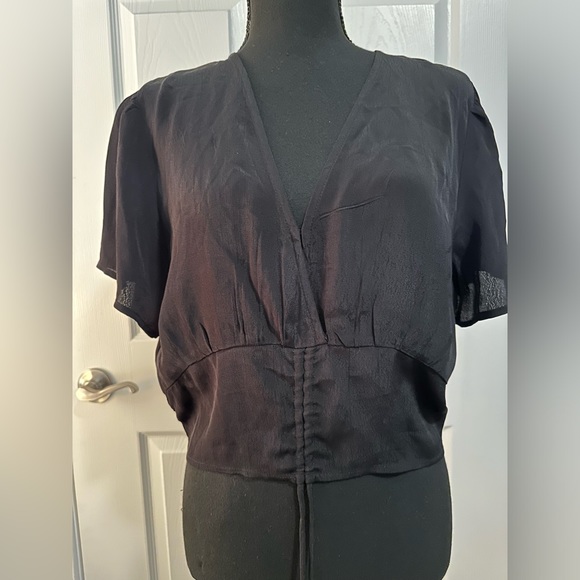 Cotton On: 🎃waist length top - Picture 1 of 4